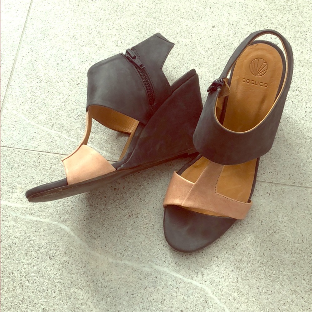 Coclico Navy and Tan wedges size 37.5
